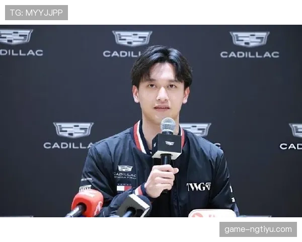 周冠宇在高级餐厅被拍，身边那架豪车真不是开玩笑的活法啊